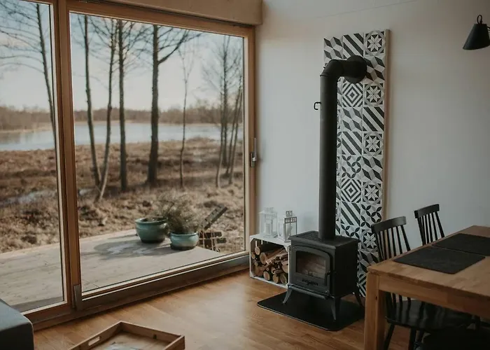 Niebieski Nad Jeziorem Mazurskie Klimaty Pogobie Tylne